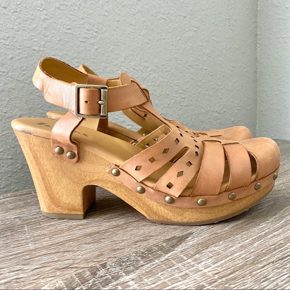 Kork-Ease Shoes - KORKS Augustine Tan Closed Toe Leather Sandal 8/39